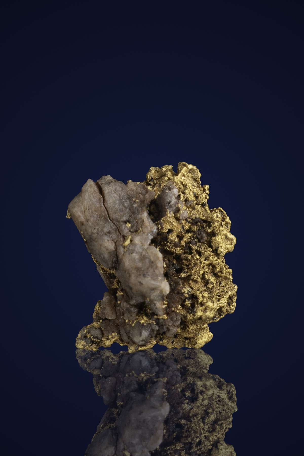 Arizona Natural Gold Nugget 10-7-25-109.jpg