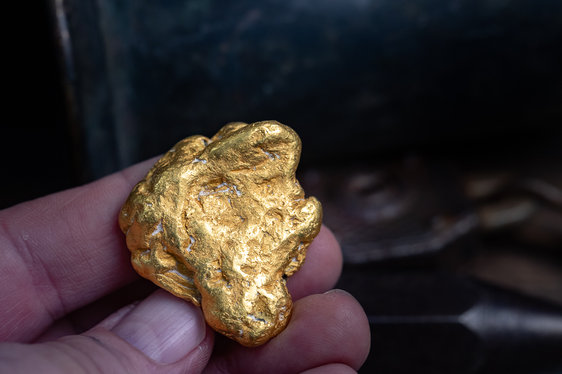 Huge Gold nugget 12-3-25-46.jpg
