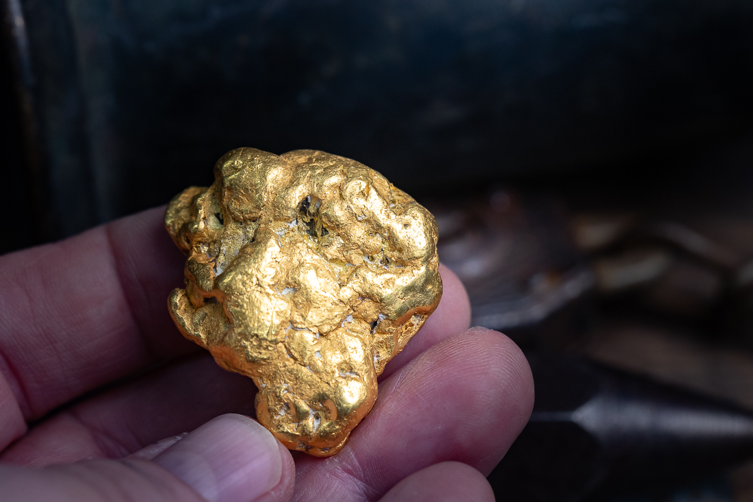Huge Gold nugget 12-3-25-47.jpg