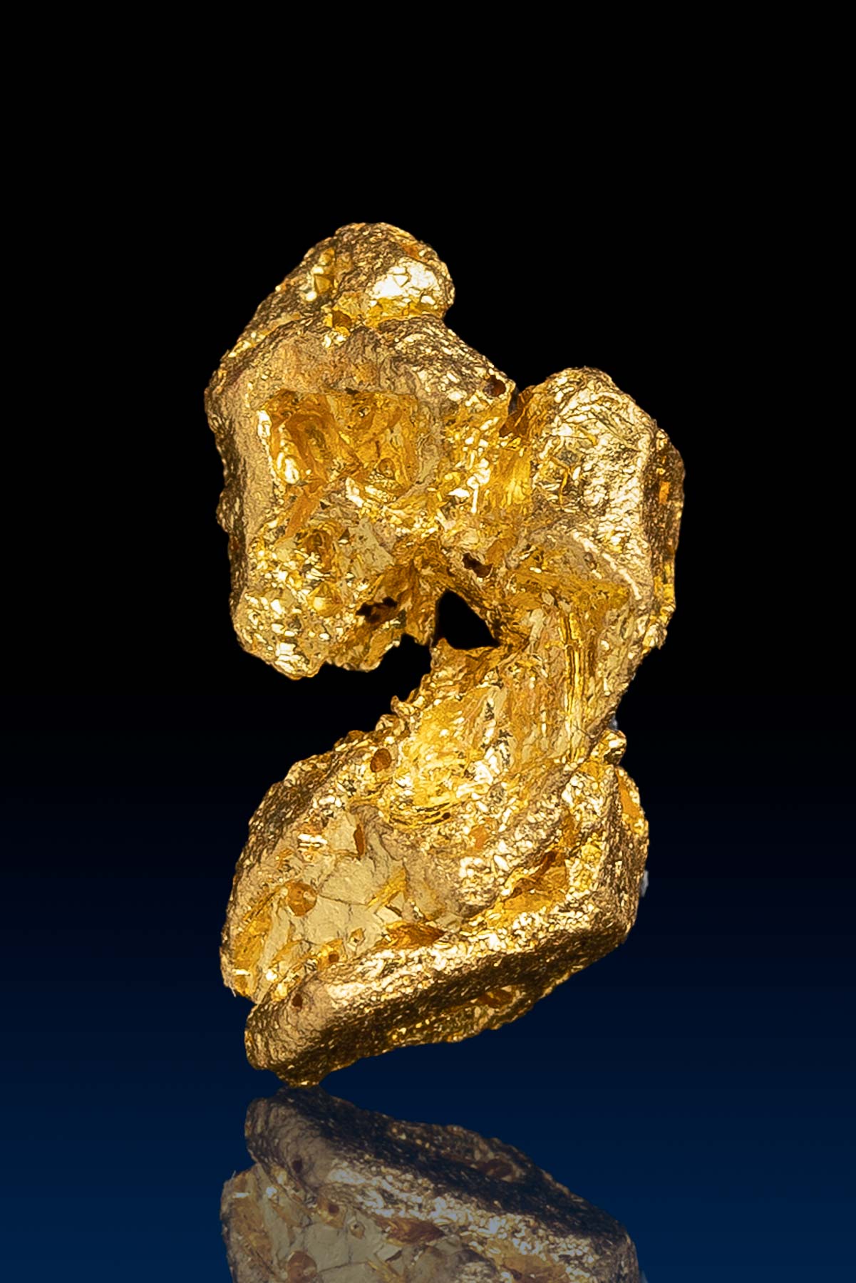 Brilliant Curved Gold Crystal from Alta Floresta, Brazil